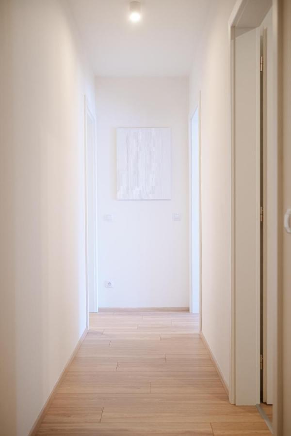 Newly Built Apartment In Vibrant Neighbourhood 프라하 외부 사진