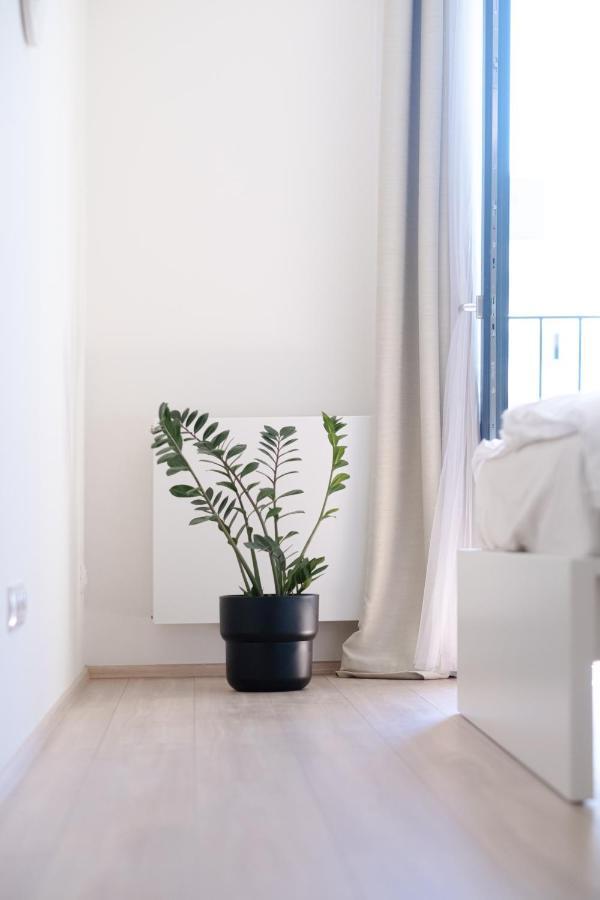 Newly Built Apartment In Vibrant Neighbourhood 프라하 외부 사진
